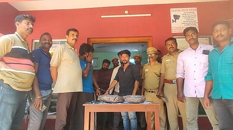 "ஆம்பர் கிரீஸ்"-ஐ கடத்த முயற்சித்த வாலிபர்கள்...மடக்கி பிடித்த போலீசார்!