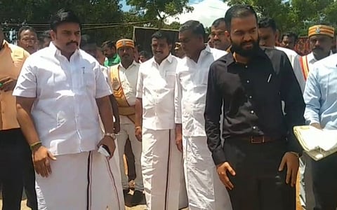 குற்றாலம் : நூற்றாண்டுகளை கடந்த கார் கண்காட்சி...! சுற்றுலா பயணிகள் மகிழ்ச்சி..!