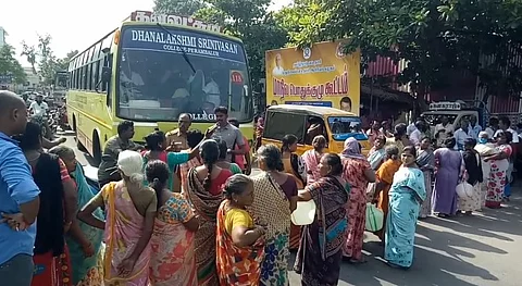 பெரம்பலூரில் மக்கள் திடீர் சாலை மறியல்!