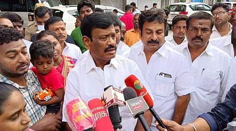சிறுமி டானியாவுக்கு அறுவை சிகிச்சை... நேரில் சென்று தைரியம் ஊட்டிய அமைச்சர் நாசர்!