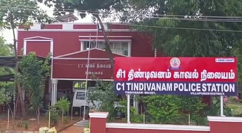 திண்டிவனம் : தொடரும் ஆன்லைன் லாட்டரி விற்பனை...! இரண்டு பேரை கைது செய்த போலீசார்...!