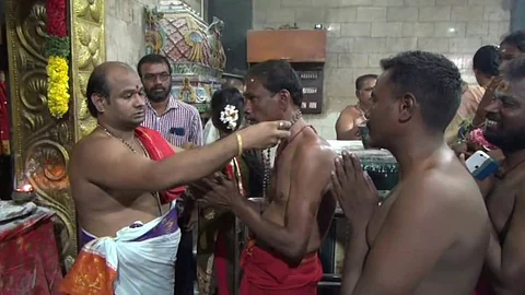 ' குலசேகரன் பட்டினம் தசரா திருவிழா ' விரதத்தை தொடங்கிய பக்தர்கள்...!