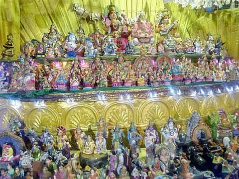 நவராத்திரி விழா...கொலு பொம்மை விற்பனை கண்காட்சி...!