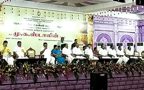 ரூபாய் 330 கோடியில் நலத்திட்ட பணிகளை தொடங்கி வைத்தார் ஸ்டாலின்!