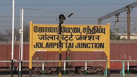 ரயிலில் கேட்பாரற்று கிடந்த 5 கிலோ கஞ்சா பறிமுதல்...! போலீசார் விசாரணை...!