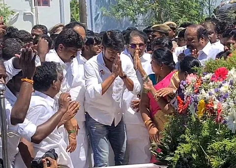பரமக்குடி சென்ற உதயநிதி…இமானுவேல் சேகரனுக்கு அஞ்சலி!