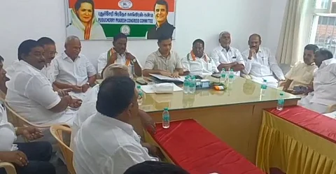 ராகுல் காந்தி தலைவராக வேண்டும்…புதுச்சேரி காங்கிரஸ் தீர்மானம்!