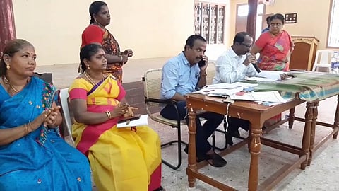 தேர்தல் பணிகளுக்காக வாக்குச்சாவடி நிலைய அலுவலர்களுக்கு பாராட்டு...