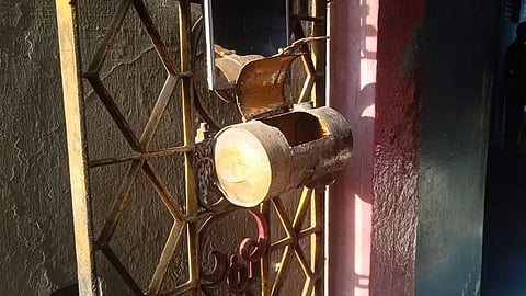 கோவில் உண்டியல் உடைக்கப்பட்டு பணம் கொள்ளை...! மர்ம நபர்களுக்கு வலைவீச்சு...!