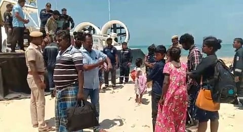 இலங்கைத் தமிழர்கள் 12 பேர் தமிழகத்தில் தஞ்சம்!