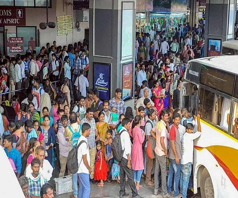 5 நாள் தொடர் விடுமுறை: 2வது நாளாக சிறப்பு பேருந்துகள் இயக்கம்!