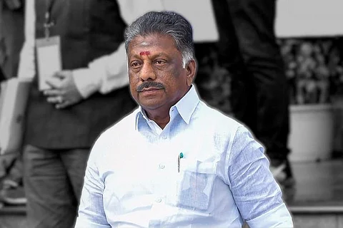 தரமற்ற பொருட்களை விநியோகித்த நிறுவனங்களுக்கே மீண்டும் அனுமதியா? ஓ.பன்னீர்செல்வம் கண்டனம்!