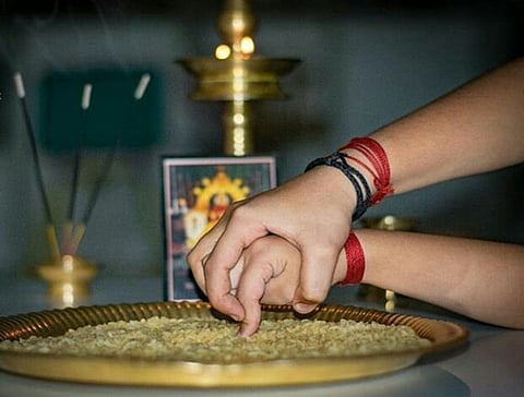 குழந்தைகளுக்கு வித்யாரம்பம்..! களைகட்டிய விஜயதசமி கொண்டாட்டம்..!
