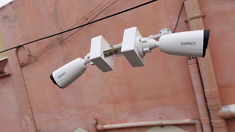 புதிய சிசிடிவி கேமராக்கள் பொருத்தம்...