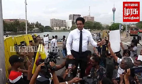 இலங்கையில் அரசுக்கு எதிராக வழக்குரைஞர்கள் போராட்டம்!