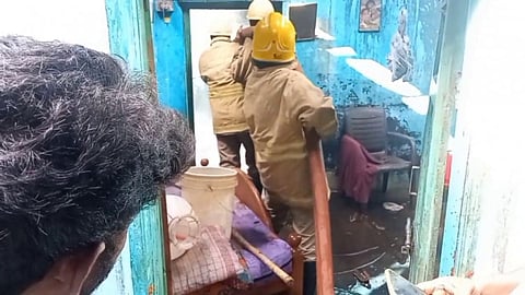 குளிர்சாதன பெட்டி வெடித்து விபத்து...! வீட்டு உபயோகப் பொருட்கள் சேதம்...!