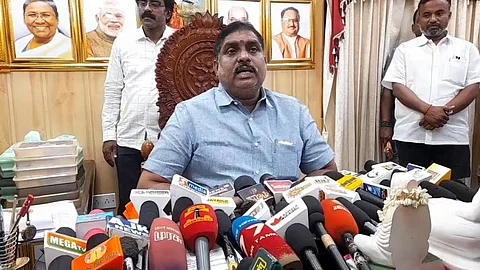 தீபாவளிக்கு மறுநாள் பள்ளி, கல்லூரிகளுக்கு விடுமுறை...!