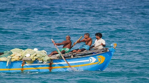 வடகிழக்கு பருவமழை தொடர்ந்து மீனவர்களுக்கு எச்சரிக்கை...