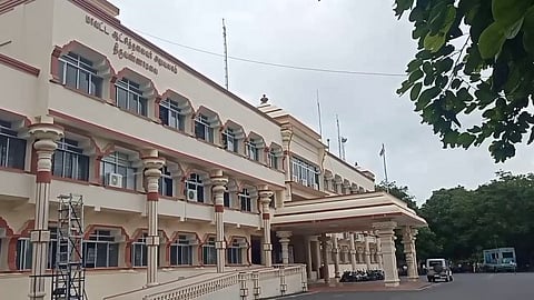 திருவண்ணாமலை : கூடுதல் ஆட்சியருக்கு பிடிவாரண்ட் பிறப்பித்த நீதிபதி...! என்ன காரணம்..?