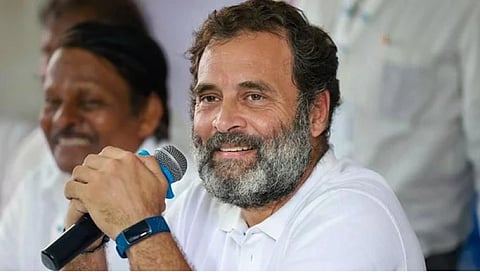 டிஆர்எஸ்க்கும் காங்கிரஸ்ஸுக்கும் இடையேயான கூட்டணி குறித்த கேள்விக்கு கிண்டலாக பதிலளித்த ராகுல்....!!!