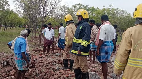 மதுரை பட்டாசு ஆலையில் பெரும் விபத்து...விபத்திற்கான காரணம் என்ன?!