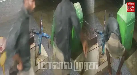 உண்டியல் திருட்டின் பரபரப்பான சிசிடிவி காட்சிகள்...