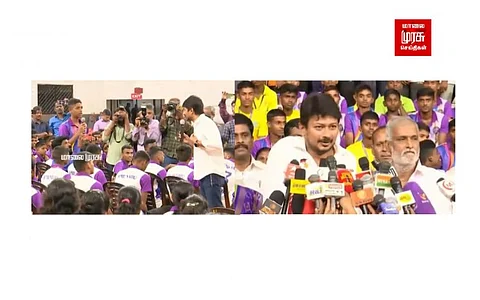 முதலமைச்சர் தங்க கோப்பை போட்டிக்கு நிதி.. ஆந்திரா செல்லும் விளையாட்டு வீரர்களுடன் கலந்துரையாடிய அமைச்சர்..!