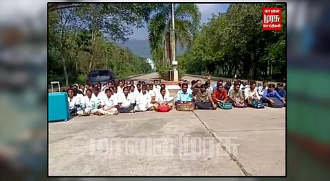 “எங்களுக்கு இங்கு பாதுகாப்பு இல்லை!”- போராட்டத்தில் இறங்கிய மாணவர்கள்...