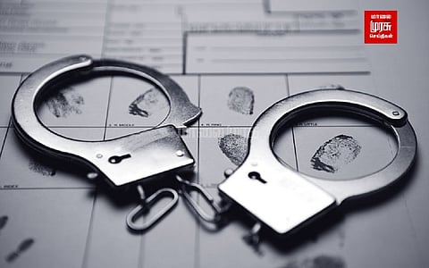 நர்சிங் மாணவிக்கு பாலியல் தொல்லை கொடுத்த மருத்துவர்...! ஆதரவாக செயல்பட்ட பேராசிரியை..!