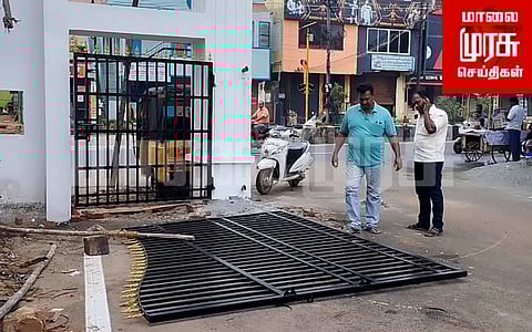 மாணவன் மீது சரிந்து விழுந்த புதிய கேட்...! இடுப்பெலும்பு முறிவு...!