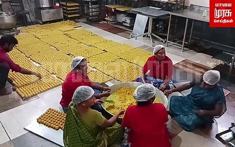 சொர்க்க வாசல் திறப்பு ...! வைகுண்ட ஏகாதசி..! லட்டுகள் தயாரிக்கும் பணி தீவிரம்....!