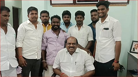 அதிமுகவில் இருப்பதற்கு இபிஎஸ்க்கு தகுதி இல்லை...ஓபிஎஸ் ஆதரவாளர் குற்றச்சாட்டு...!