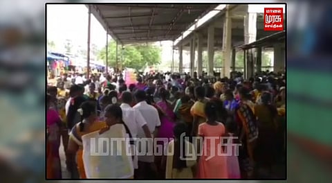 மாரியம்மன் கோயிலில் ஏராளமான பக்தர்கள் வழிபாடு...
