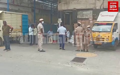 பிரபல கொரியர் நிறுவனத்திற்கு சொந்தமான 40க்கும் மேற்பட்ட இடங்களில் சோதனை...