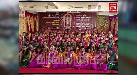 பழனியில் கந்தசஷ்டி கவசம் பாடிய இசைக்கல்லூரி மாணவர்கள்...