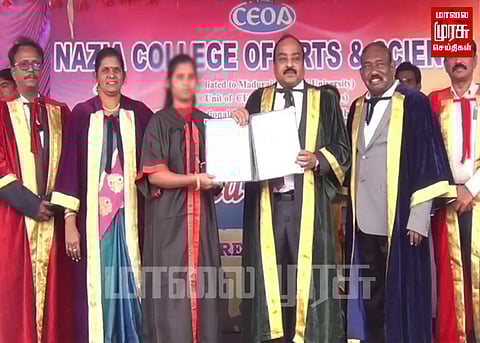 45 ரூ. பதக்கத்தில் ஸ்டிக்கர் ஒட்டிதங்க பதக்கம் என ஏமாற்றிய கல்லூரி.. மாணவியின் வைரலாகும் வீடியோ...