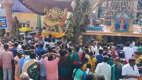 குடமுழுக்கை ஒட்டி லட்சக்கணக்கில் குவிந்த பக்தர்கள்..!