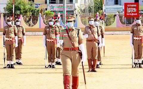 கோழி சண்டையிட்டவர்களை தட்டிக் கேட்ட பெண் காவலர்கள் மீது தாக்குதல்....