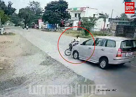 இருசக்கர வாகனத்தின் மீது கார் மோதியதில் பயங்கர விபத்து... சிசிடிவி வெளியீடு...