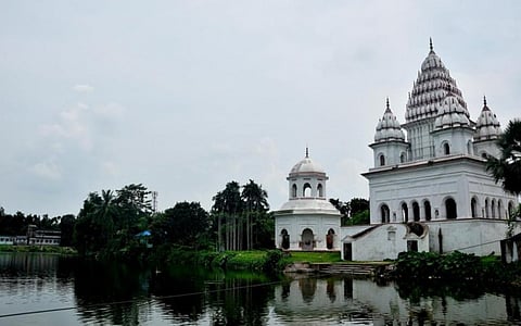 கோயில்களை சேதப்படுத்திய மர்ம நபர்கள்.... தேடும் பணி தீவிரம்...