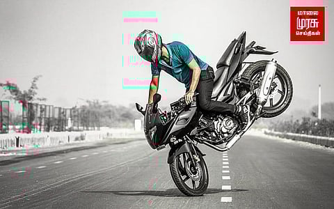 லைக்குக்காக நடுரோட்டில் ஸ்டண்ட்....