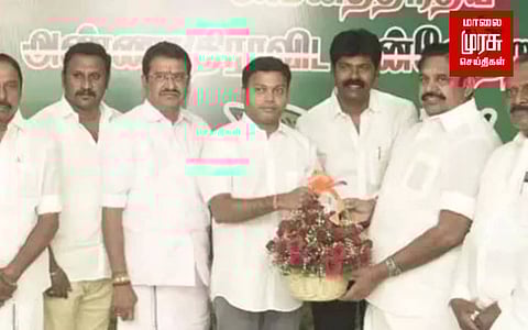 செந்தில் முருகனை நீக்கிய ஓபிஎஸ்...ஈபிஎஸ் முன்பு அதிமுகவில் இணைவு!