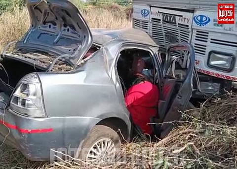 லாரி மீது கார் மோதி 3 பேர் பலி...