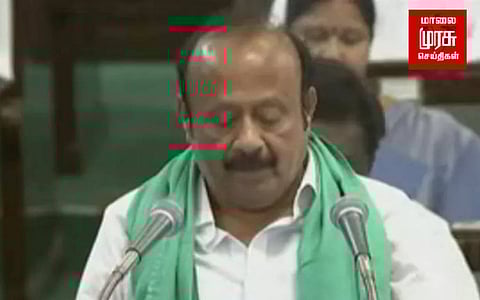 பச்சை நிறத் துண்டுடன் வேளாண் பட்ஜெட்டை தொடங்கினார் அமைச்சர் பன்னீர்செல்வம்...!!!