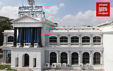 தலைமைச் செயலக வாயிலில் உடலில் மண்ணெண்ணெய் ஊற்றி....!!