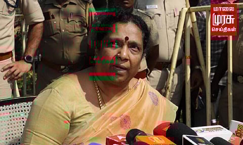மாணவிகள் புகார் கூறிய ஆசிரியர்களுக்கு கல்லூரிக்குள் அனுமதியில்லை...மாநில மகளிர் ஆணைய தலைவி அறிவிப்பு!