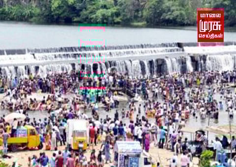 கொடிவேரி அணையில் குவிந்த சுற்றுலாப்பயணிகள்