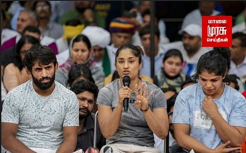 கண்ணீர் விட்ட மல்யுத்த வீராங்கனை - காரணம் என்ன?