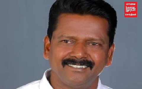 பெயர் புறக்கணிக்கப்பட்டதால் தர்ணாவில் ஈடுபட்ட துணை மேயர்...!!