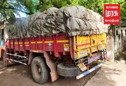 கேரளாவுக்கு கடத்தப்பட்ட ரேஷன் அாிசி...! டன் கணக்கில் பறிமுதல்...!